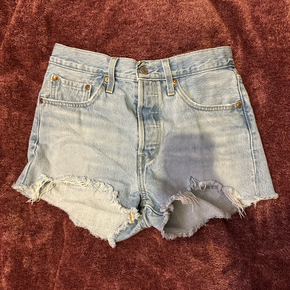 Levi’s Shorts - Picture 1 of 3